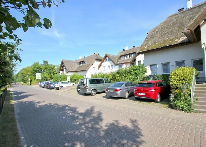 strandnah mit Terrasse, gratis Nutzung vom AHOI Erlebnisbad und Sauna in Sellin - Strandhaus Mönchgut FeWo09