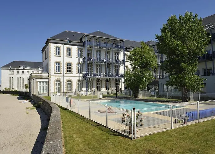 Appartement vue latérale mer