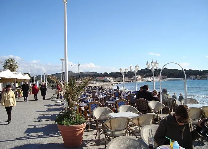 Appartement 4 personnes 5mn plage Piscine wifi parking