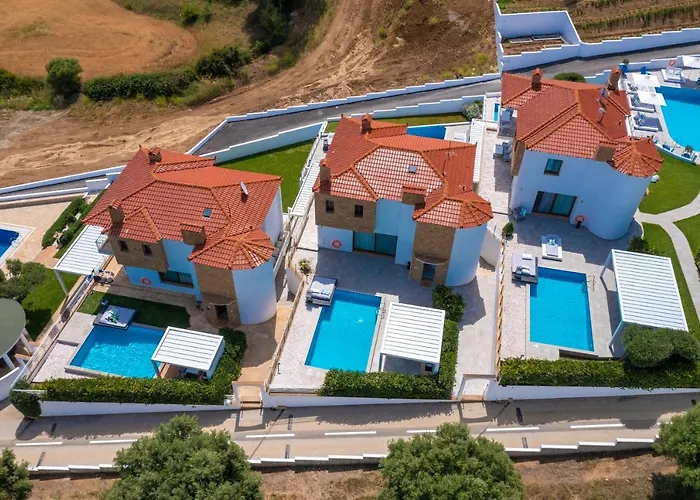 Villa D'Oro - Luxury Villas & Suites