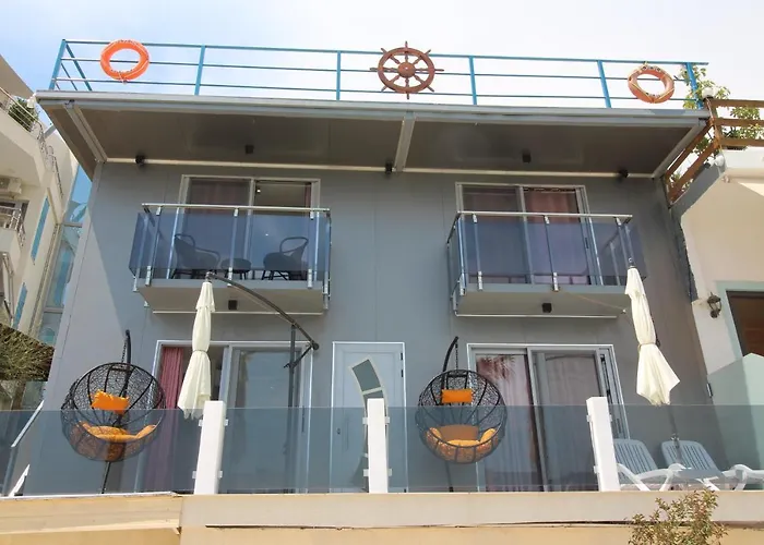 Yacht Villa