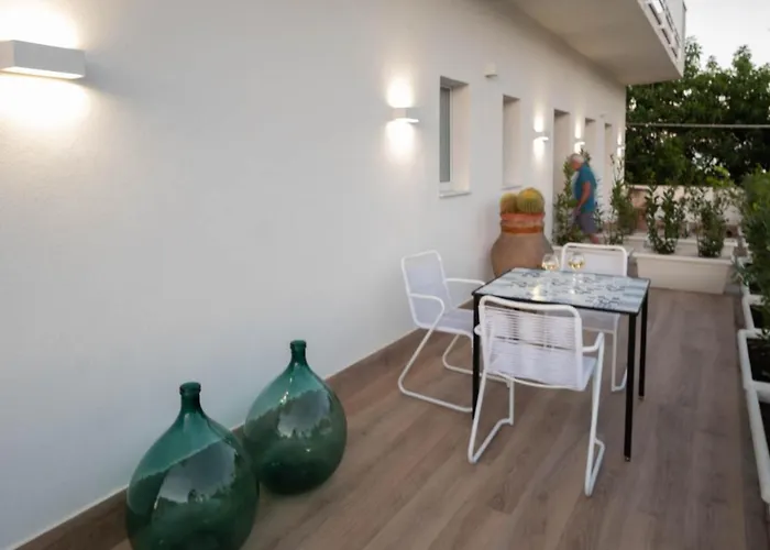 La Sirena Rooms