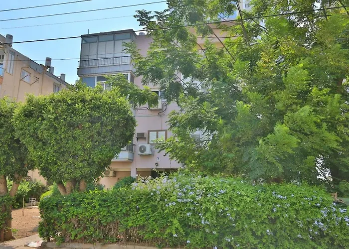 City Center Luxury Apartment In Netanya