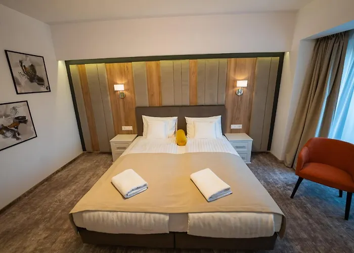 Hotel River