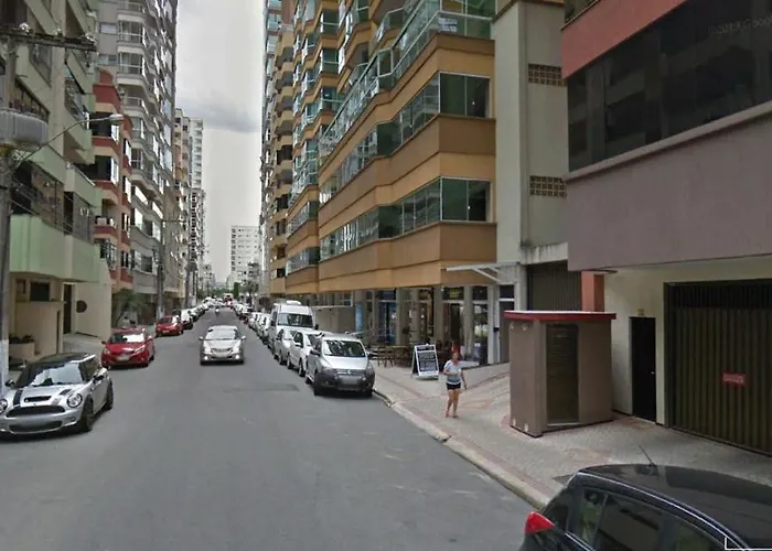 Lindo Ap Na Rua 252, No Coração De Meia Praia