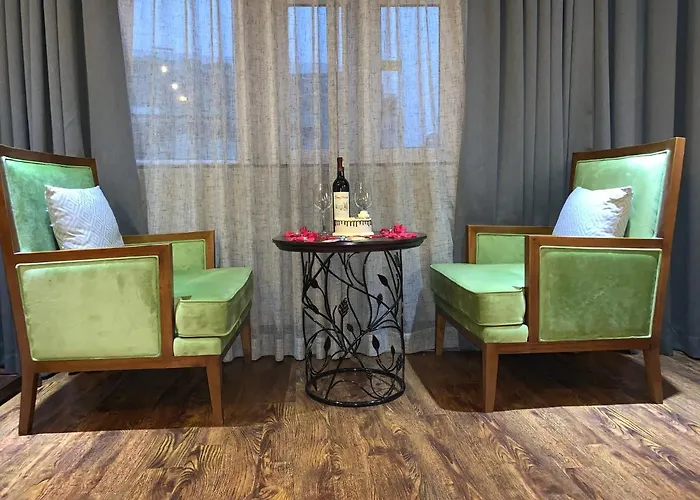 Hanoi Center Silk Hotel & Travel