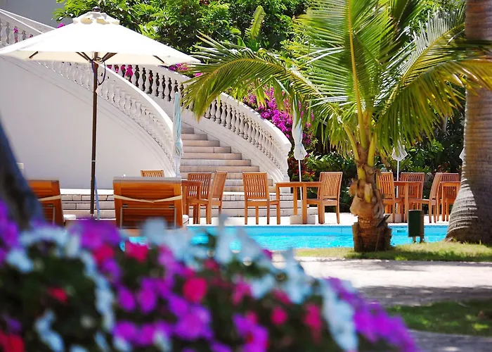 Hotel Nikko Alivila