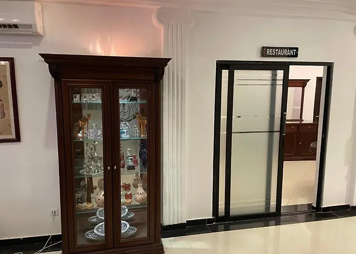 Hotel Les Arcades