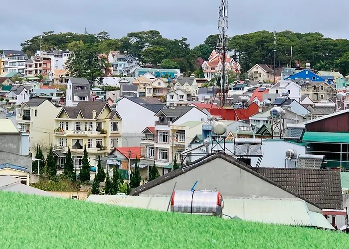 Dalat Stream Hotel-Khach San Dep Da Lat