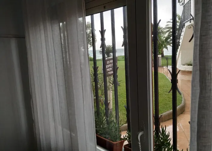 Little Paradise . Apartment In Front Of The Sea