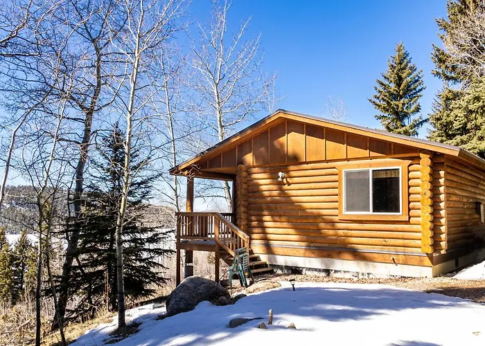 Half Moon Lake Lodge