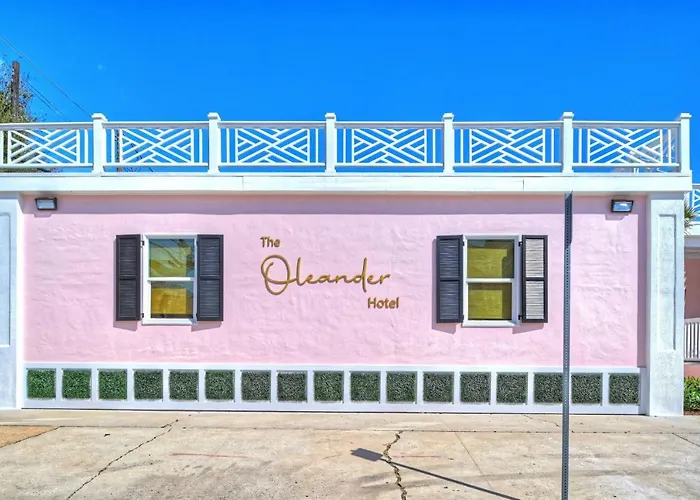 Room 7 Oleander Hotel Walk To Cruise Terminal, Restaurants & The Strand