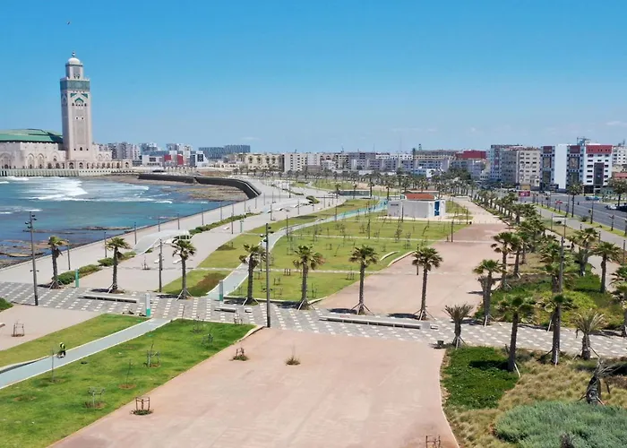 luxury apartment of 80m2 opposite HASSAN 2 MOSQU&SEA , near downtwn from family , INTERDIT COUPLES ARAABIC NON MARIÈ, FORBIDDEN UNMARRIED ARAABIC COUPLES , basement car park FREE
