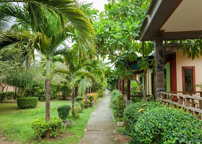 Lanta Riviera Beach Resort