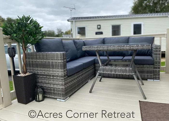 Acres Corner Retreat Inc Hot Tub At Tattershall Lakes Country Park