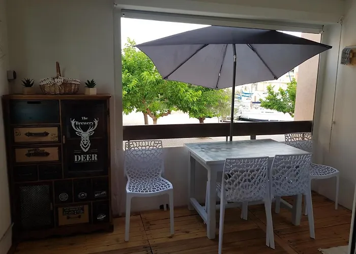 La Galiote, T2 vue port, terrasse et parking