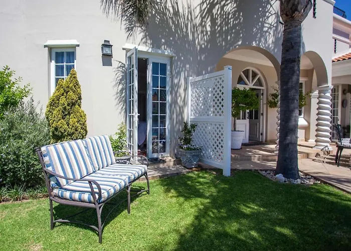 No 4 Boutique Beach House