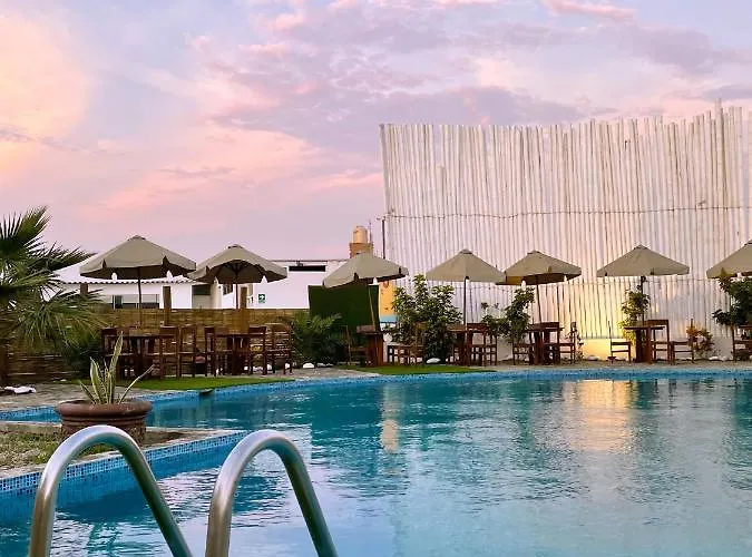 Delfines De Chicama Hotel