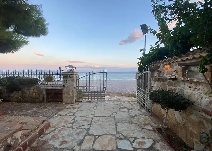 Kineta Luxury House