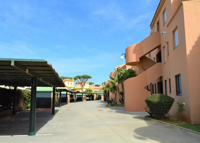 Bonito apartamento con jardín privado en Novo