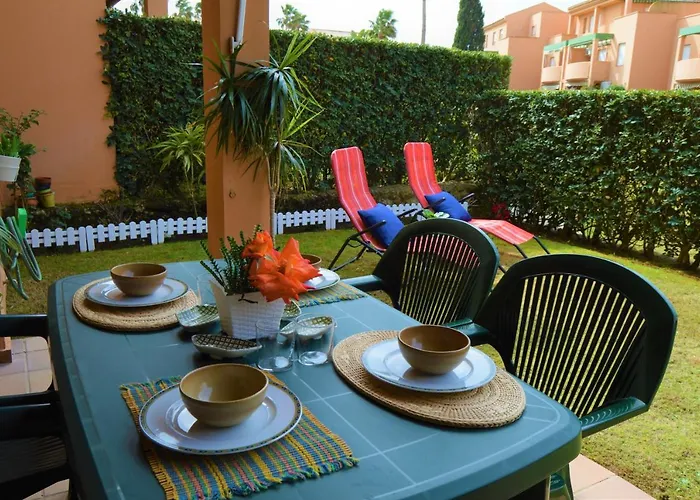 Bonito apartamento con jardín privado en Novo