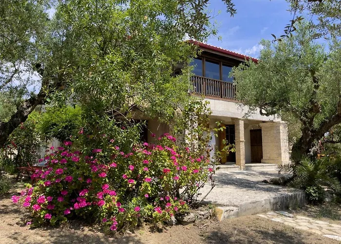 Villa Anta House By The Sea