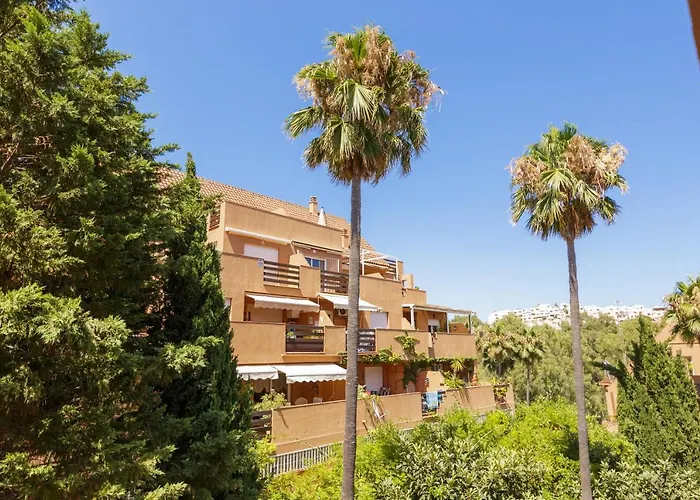 Fresh Penthouse Apartment With Great Sea Views