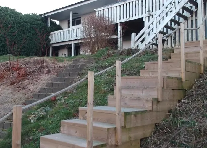 3-Rumslaegenhet I Villa Med Havsutsikt I Bastad Hindbaersvaegen 22