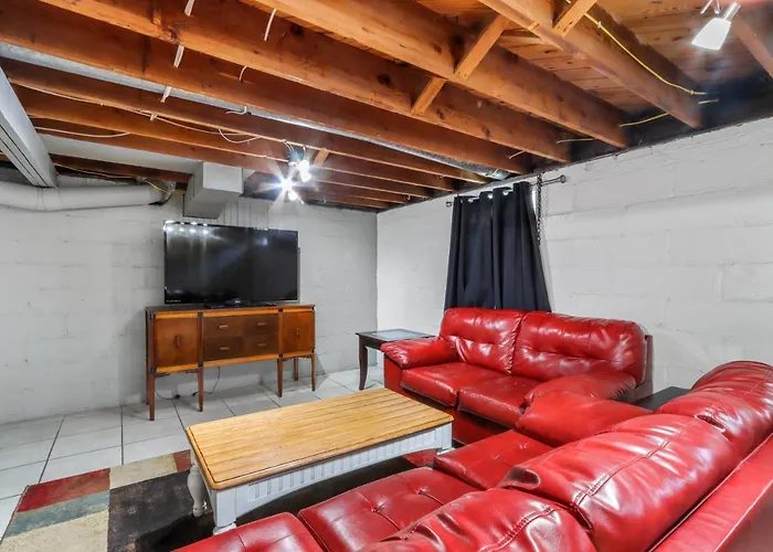 Gorgeous Downtown Bungalow, Walk Everywhere!!!