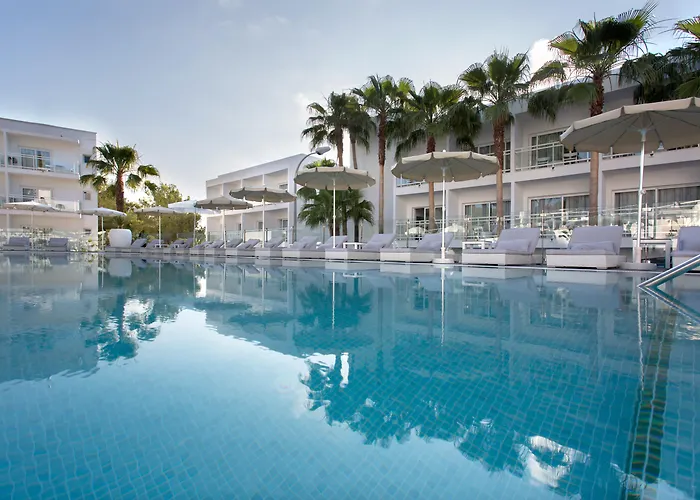 Grupotel Ibiza Beach Resort - Adults Only