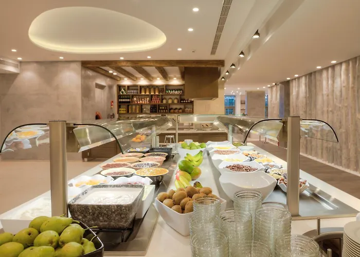 Caravia Beach Hotel