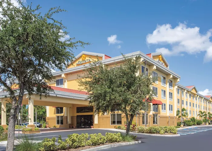 Comfort Inn & Suites Sarasota I75