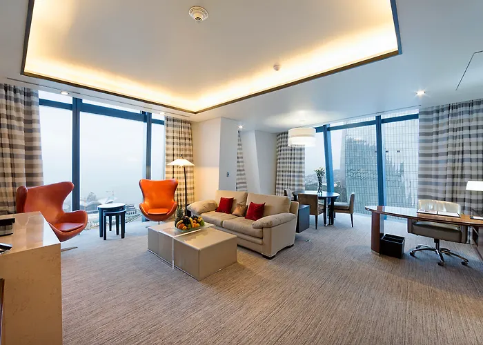 Fairmont Baku, Flame Towers