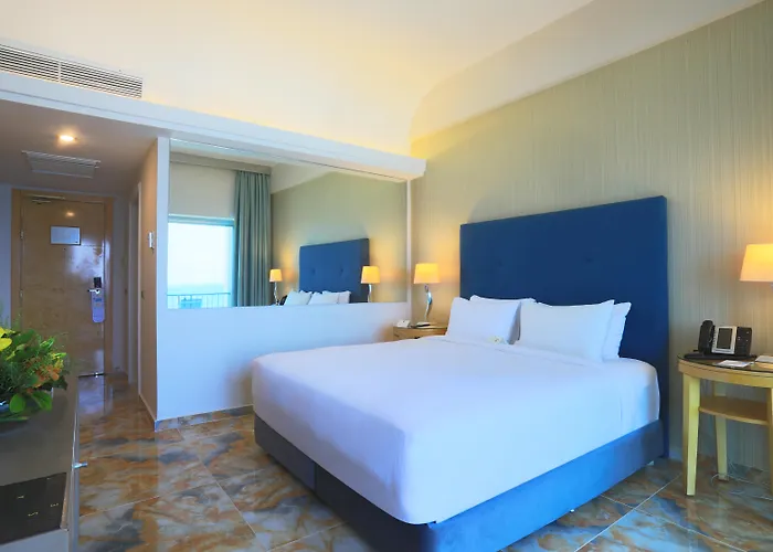 Riviera Hotel And Beach Lounge, Beirut