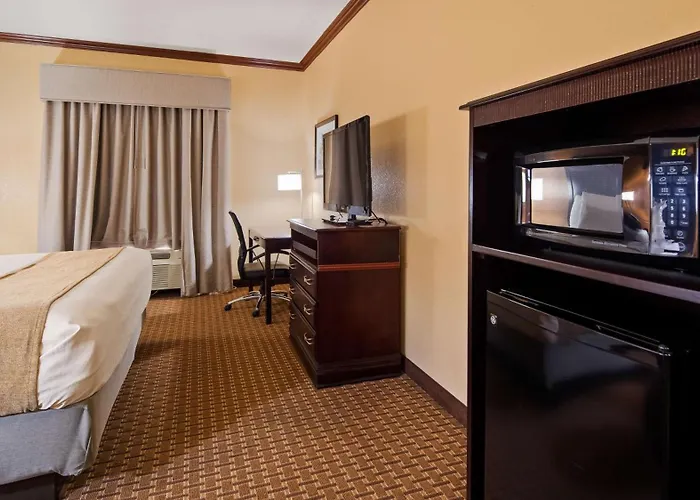 Best Western Granbury Inn And Suites