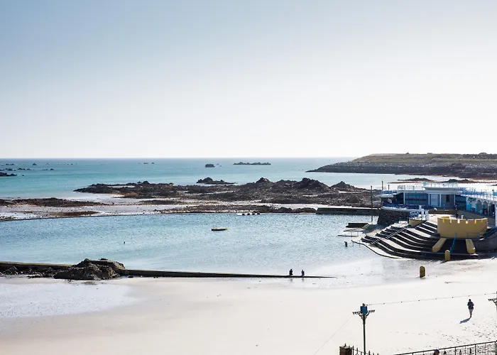 Ommaroo Hotel