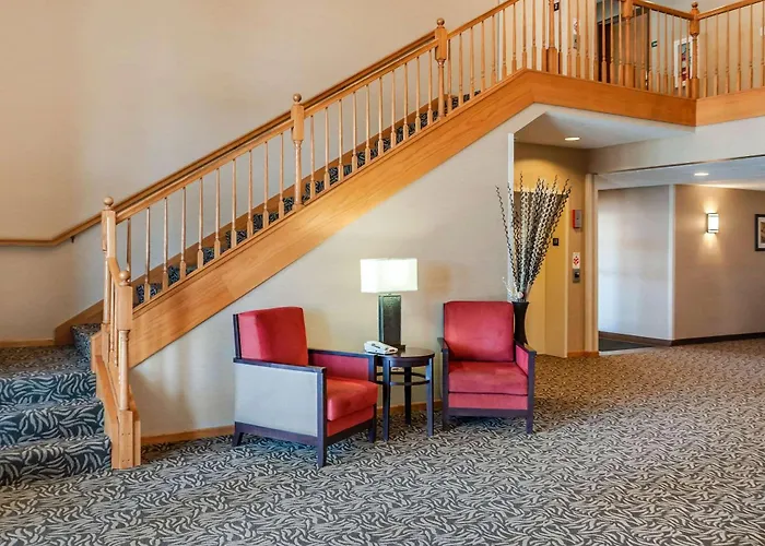 Comfort Inn Dyersville Near The Field Of Dreams