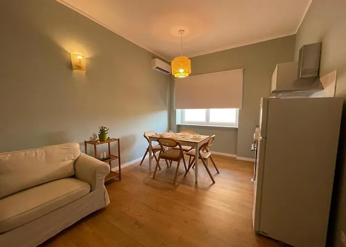 Cozy Apartments By Maura