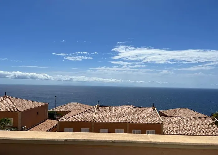 Casa Adosada De Lujo Con Piscina Y Vistas Al Mar
