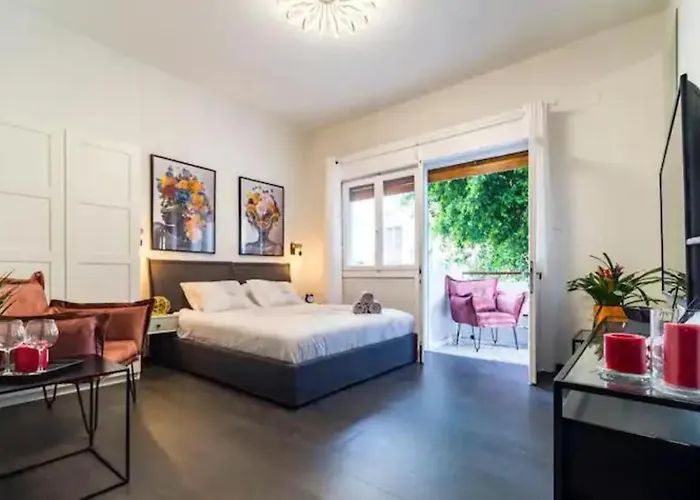 New! 2 Bd Premium Beach House W/Large Balcony