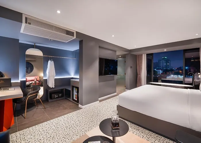 M92 Boutique Da Nang Beach Hotel