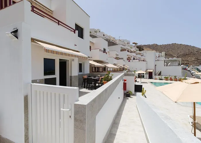 Granada II Apartments