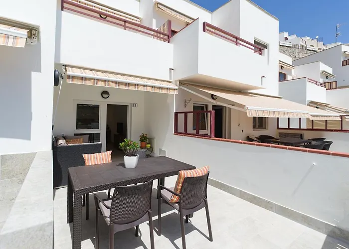 Granada II Apartments