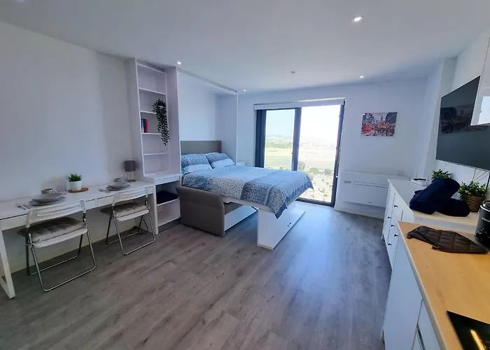 Top Floor Studio - The Hub Gibraltar - Self Catering
