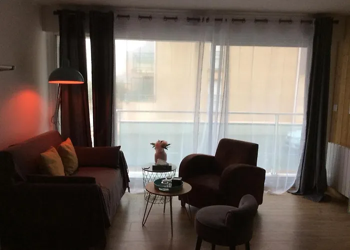 Les Obiones, Fort Mahon Plage, magnifique studio cabine 4p vue latérale mer avec balcon , parking privé gratuit, wifi, classé 2 étoiles, exposition plein sud en Baie de Somme