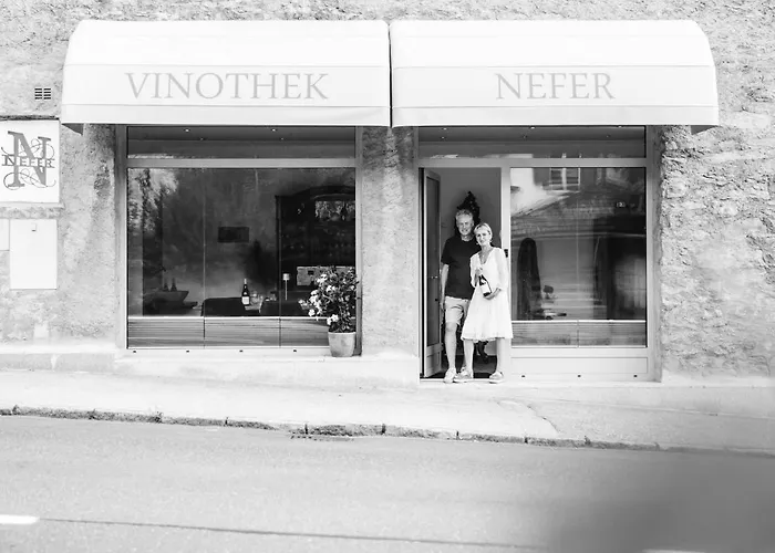 Nefer, Haus