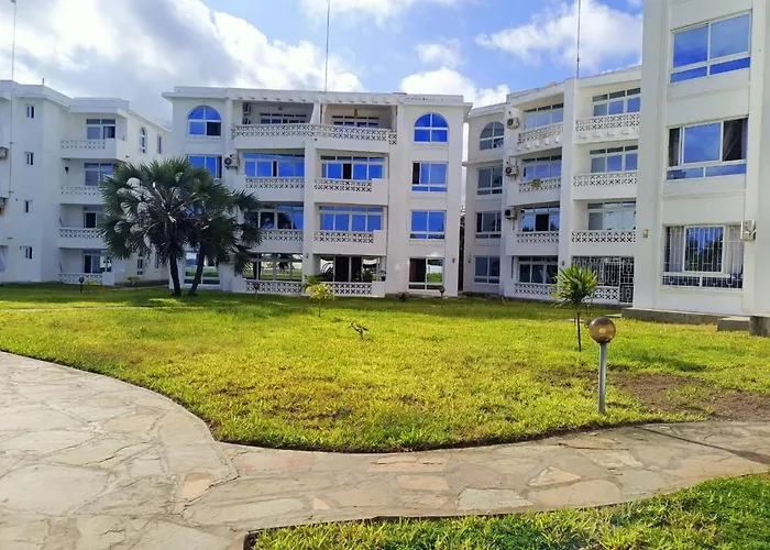 Pahalimzuri Kijani - 1 Bedroom Beach Apartment With Swimming Pool
