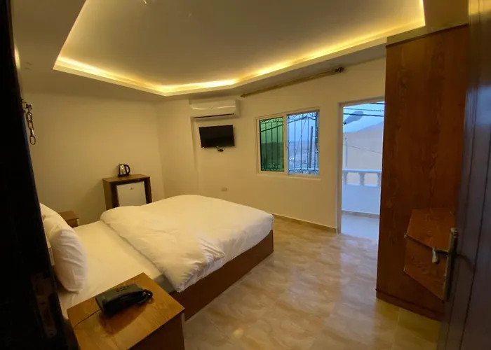 Petra Family Hotel