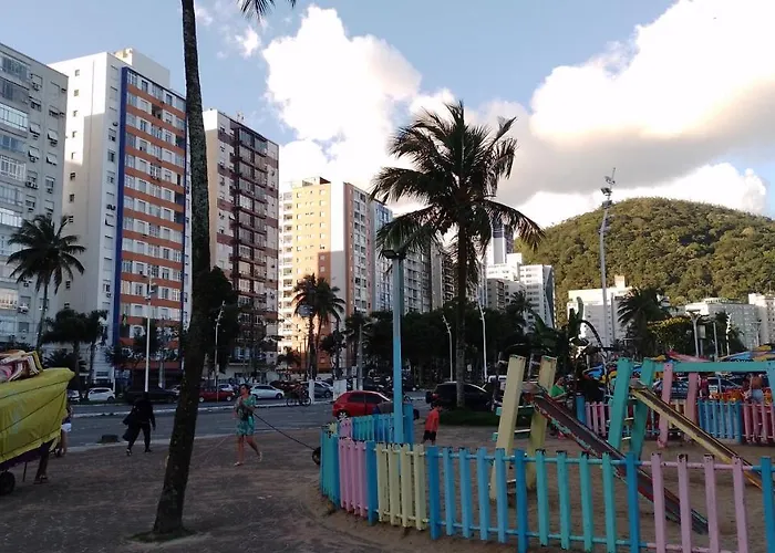 Apto acochegante com Praia e lazer