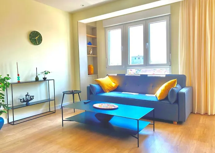 SUITE PLAYA GIJON CENTRO, apartamento nuevo, 5 huéspedes VUT-3622-AS